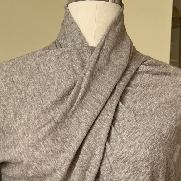 Elegant Heather Tan Knit Crop Top - Picture 2 of 7